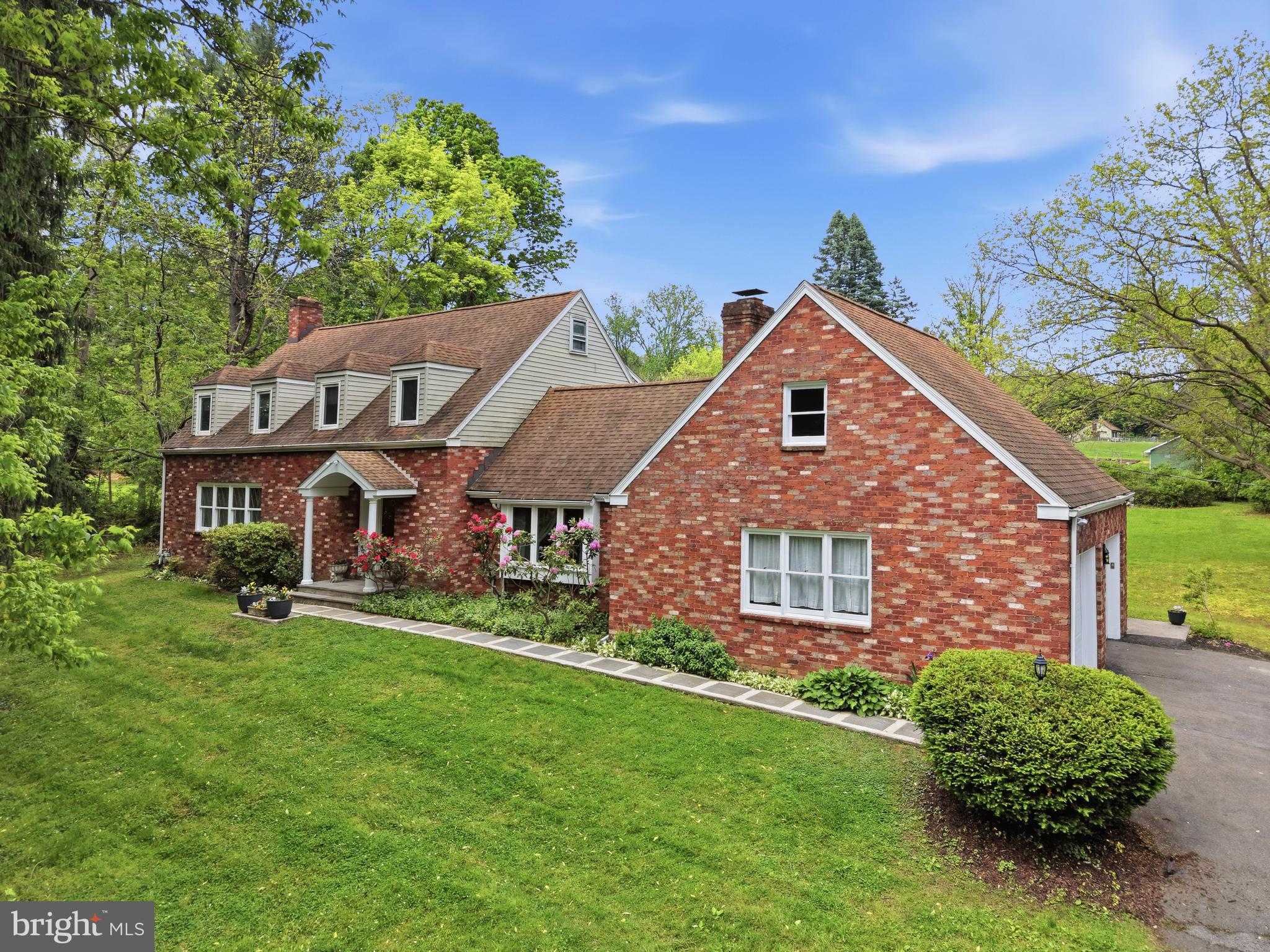 657 Millcross Road Lancaster, PA 17601 - Photo 1 of 66