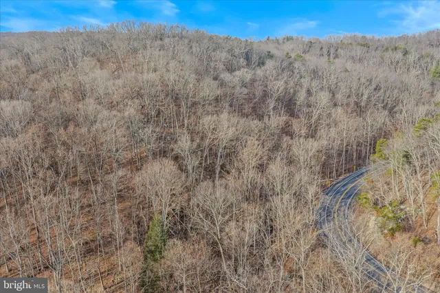 a view of a dry field