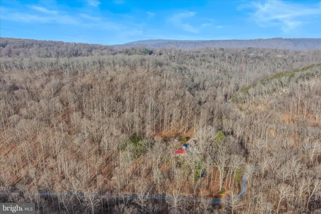 a view of a dry field