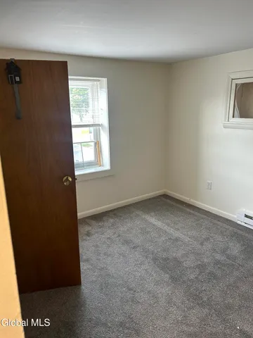 $1,250 | 132 Broad Street, Unit 2, Schuylerville, NY 12871