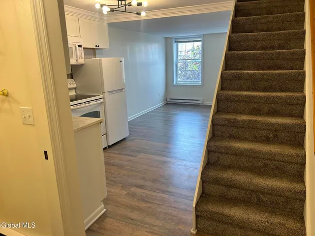 $1,250 | 132 Broad Street, Unit 2, Schuylerville, NY 12871