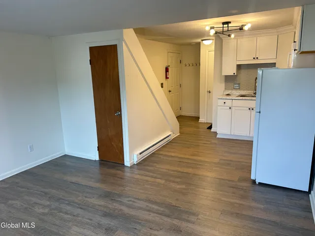 $1,250 | 132 Broad Street, Unit 2, Schuylerville, NY 12871