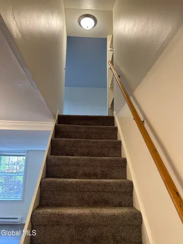 $1,250 | 132 Broad Street, Unit 2, Schuylerville, NY 12871