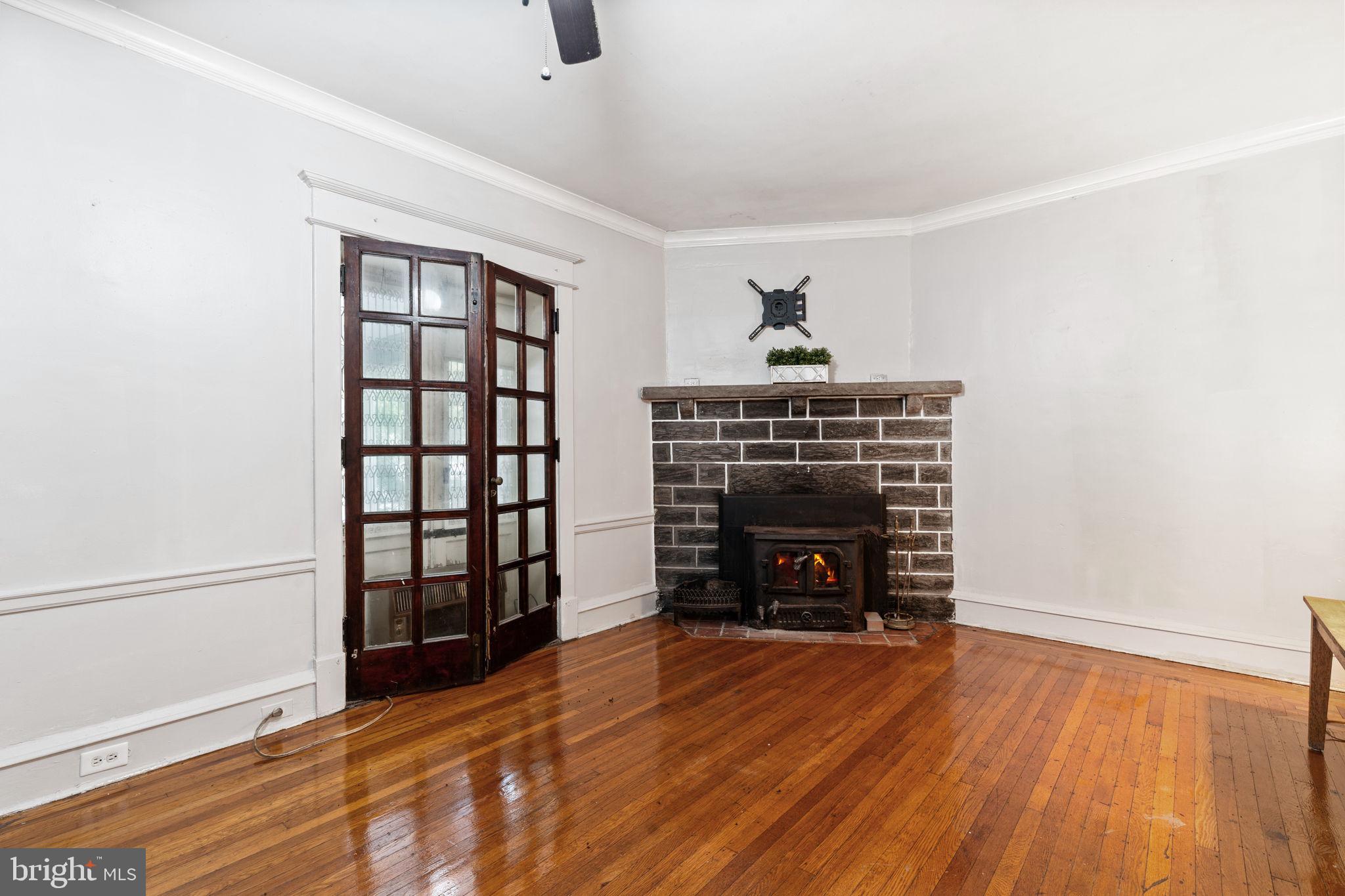 902 Wynnewood Road Philadelphia, PA 19151 - Photo 6 of 30 Gallery Image 6