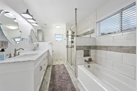 $400,000 | 1088 Via Jardin, Palm Beach Gardens, FL 33418