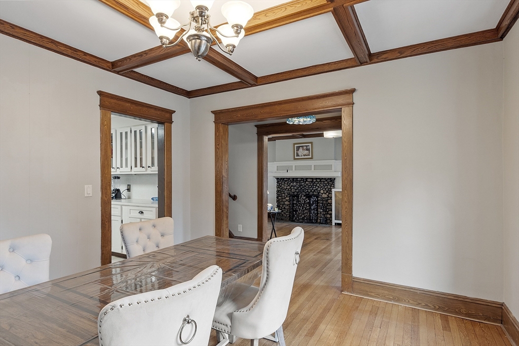 147 Belvidere Street Springfield, MA 01108 - Photo 17 of 35