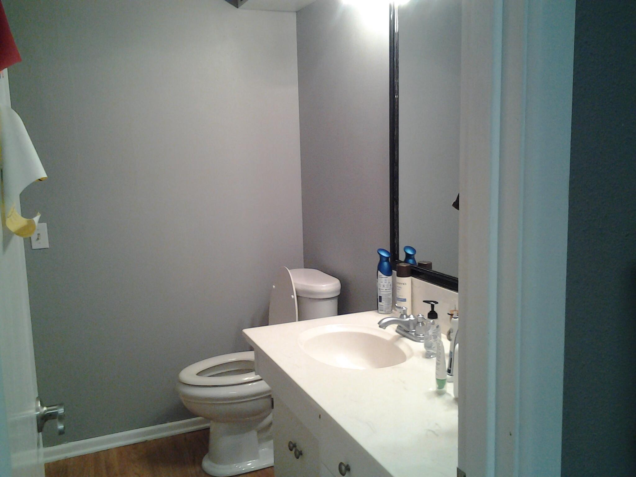 213 Highland Drive Lamesa, TX 79331 - Photo 18 of 20 Master bath (1)