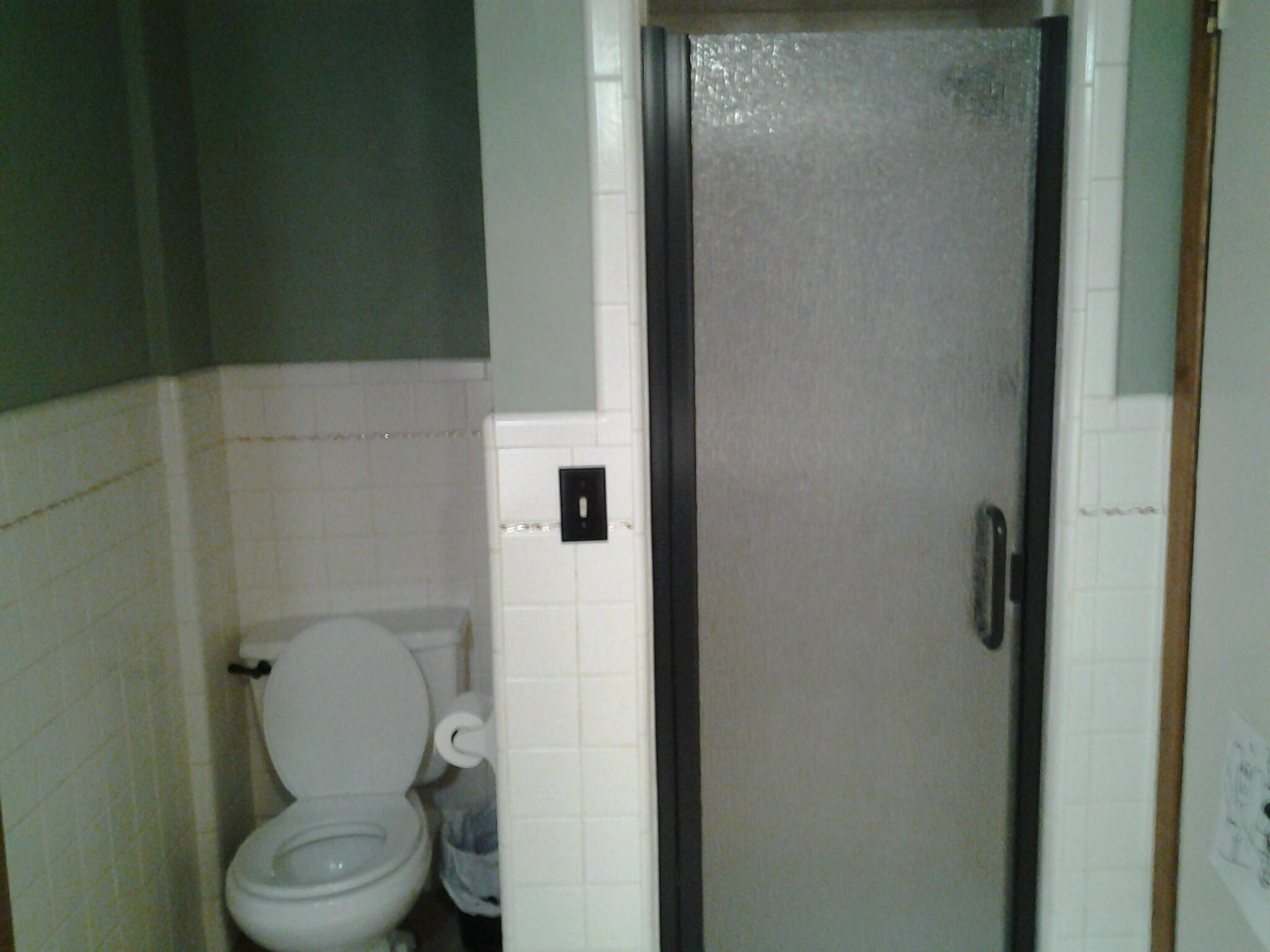 213 Highland Drive Lamesa, TX 79331 - Photo 10 of 20 Bathroom 2(2)