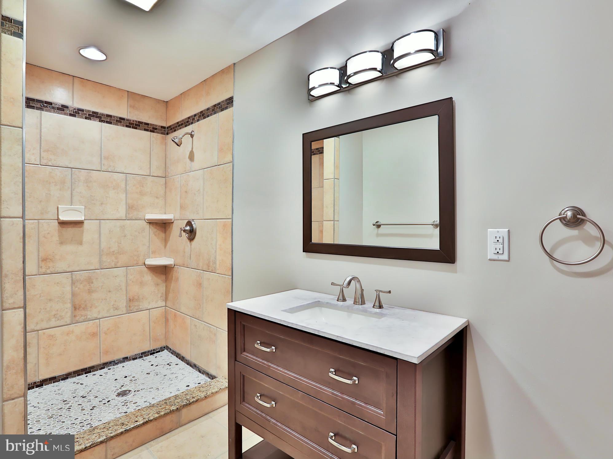 7804 Ruanne Court Pasadena, MD 21122 - Photo 23 of 30 Bath