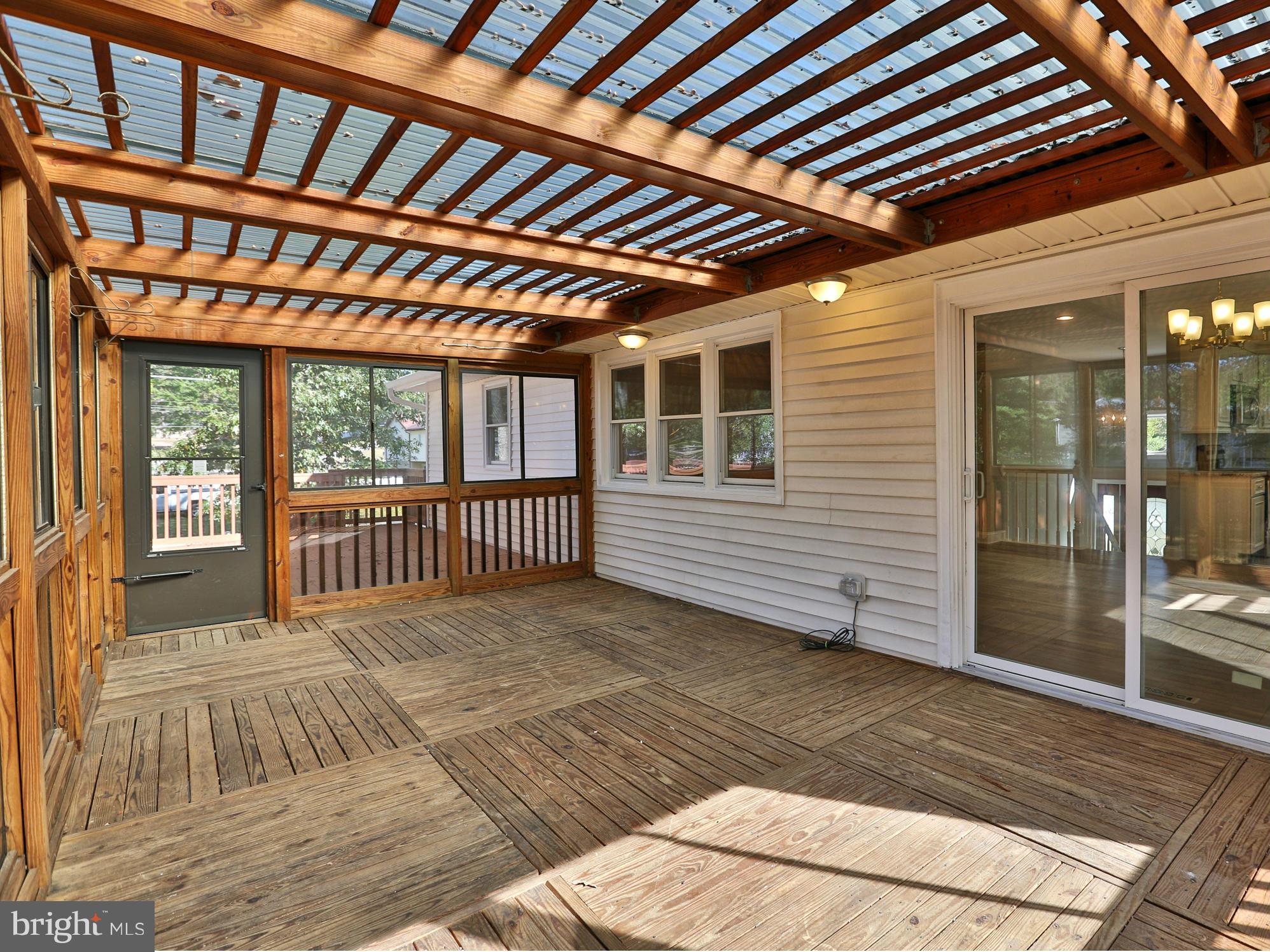 7804 Ruanne Court Pasadena, MD 21122 - Photo 6 of 30 Exterior (General)