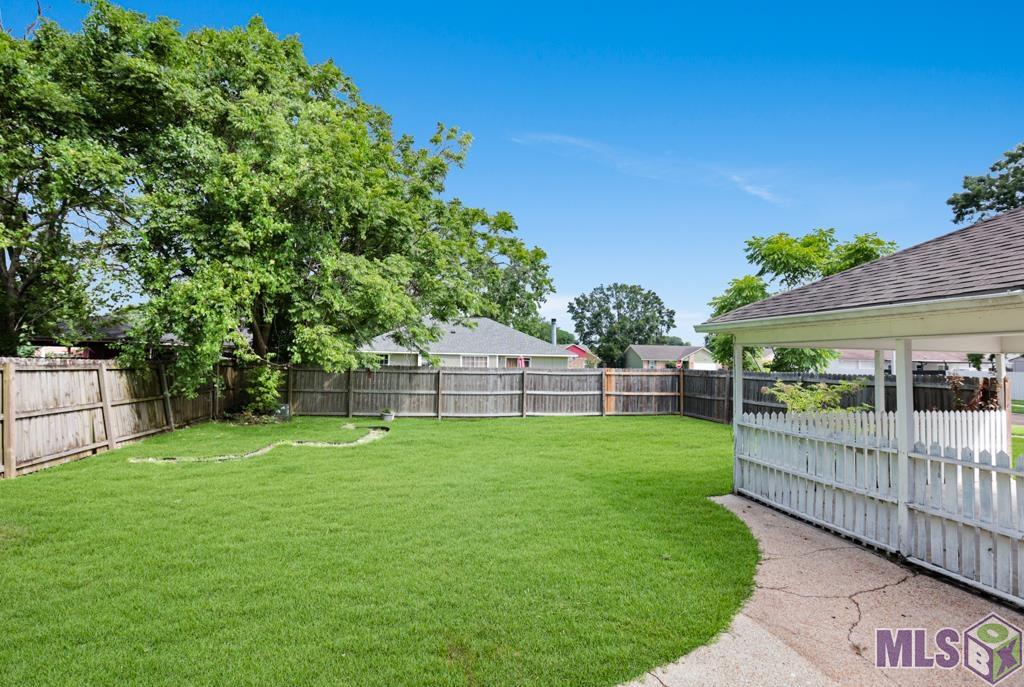 2012 General Mouton Avenue Baton Rouge, LA 70810 - Photo 3 of 26 Gallery Image 3