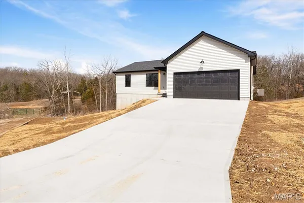 $325,000 | 23 Timberline Drive, Moscow Mills, MO 63362
