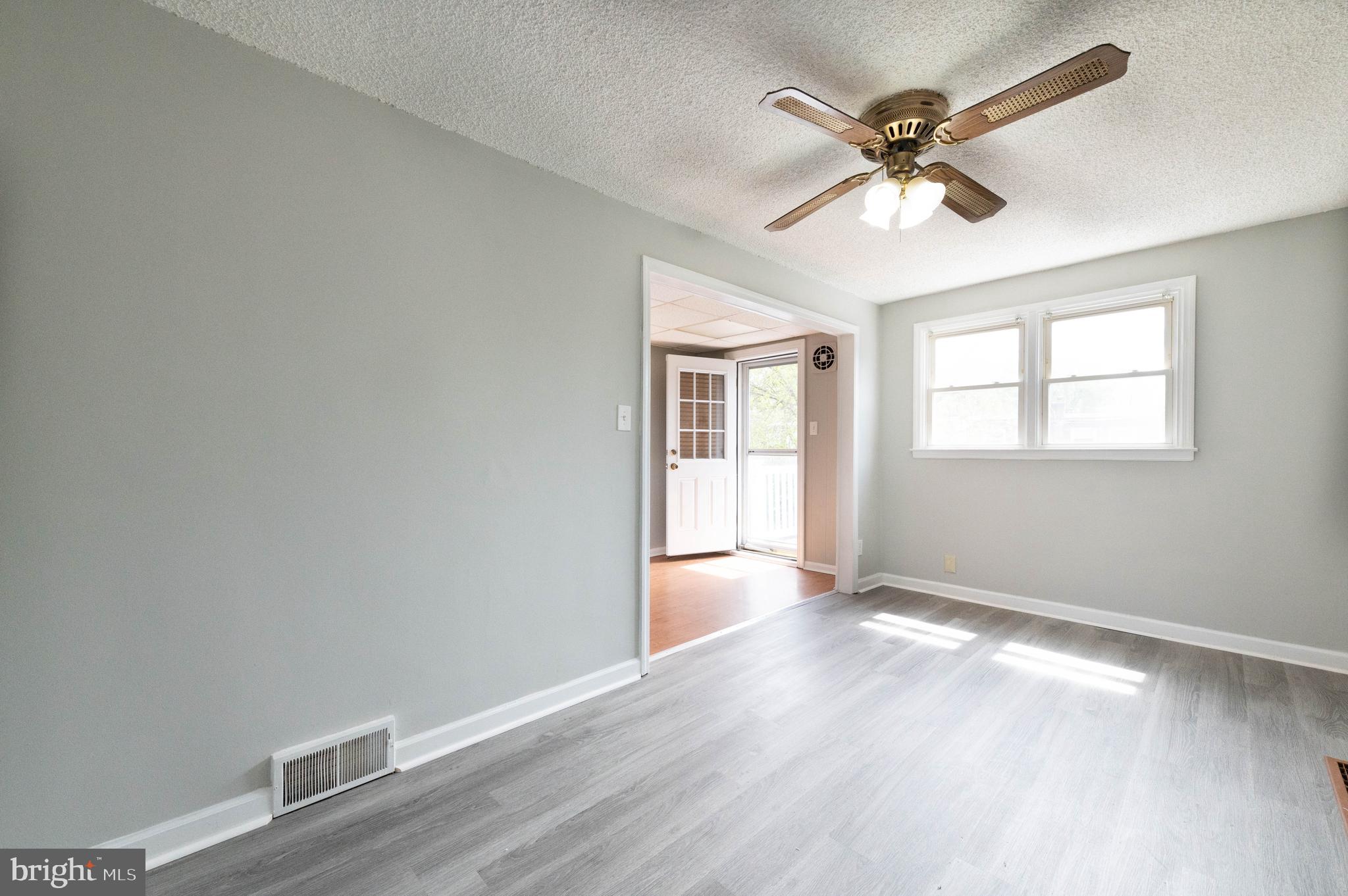 2079 Kent Road Folcroft, PA 19032 - Photo 5 of 31 Gallery Image 5