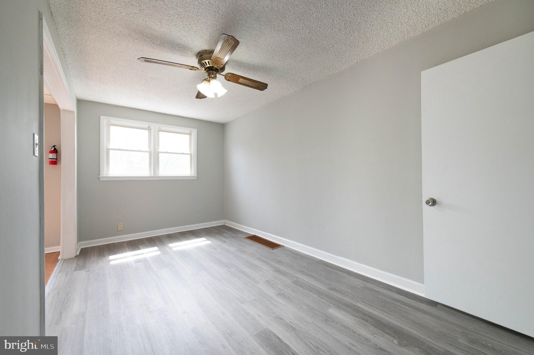 2079 Kent Road Folcroft, PA 19032 - Photo 6 of 31 Gallery Image 6
