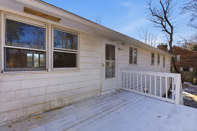 $2,700 | 8 Cherryfield Drive, West Hartford, CT 06107