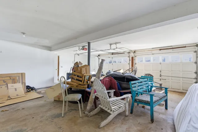 $2,700 | 8 Cherryfield Drive, West Hartford, CT 06107