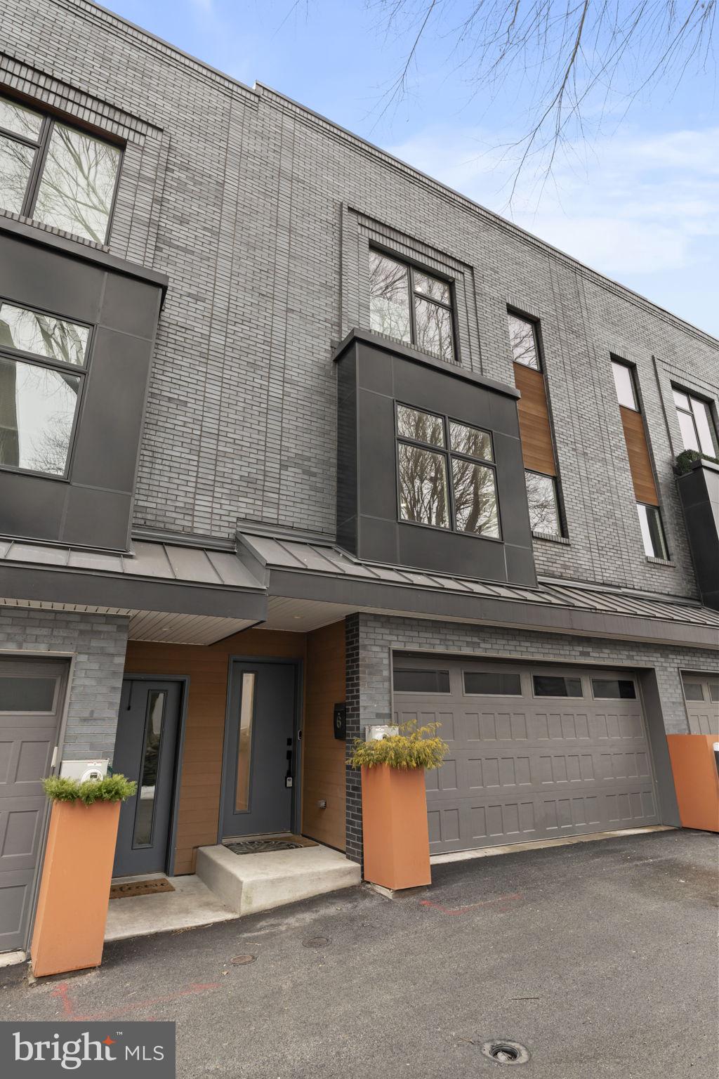 263 Hermitage Street, Unit 6 Philadelphia, PA 19127 - Photo 3 of 55