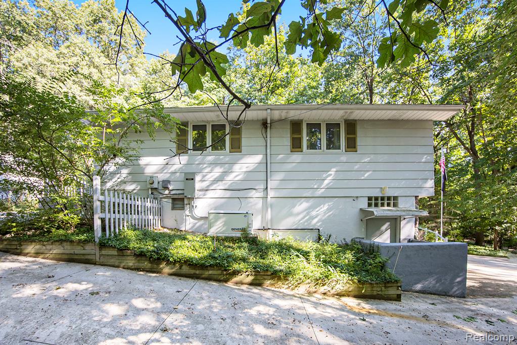 9401 Mabley Hill Road Fenton, MI 48430 - Photo 20 of 26