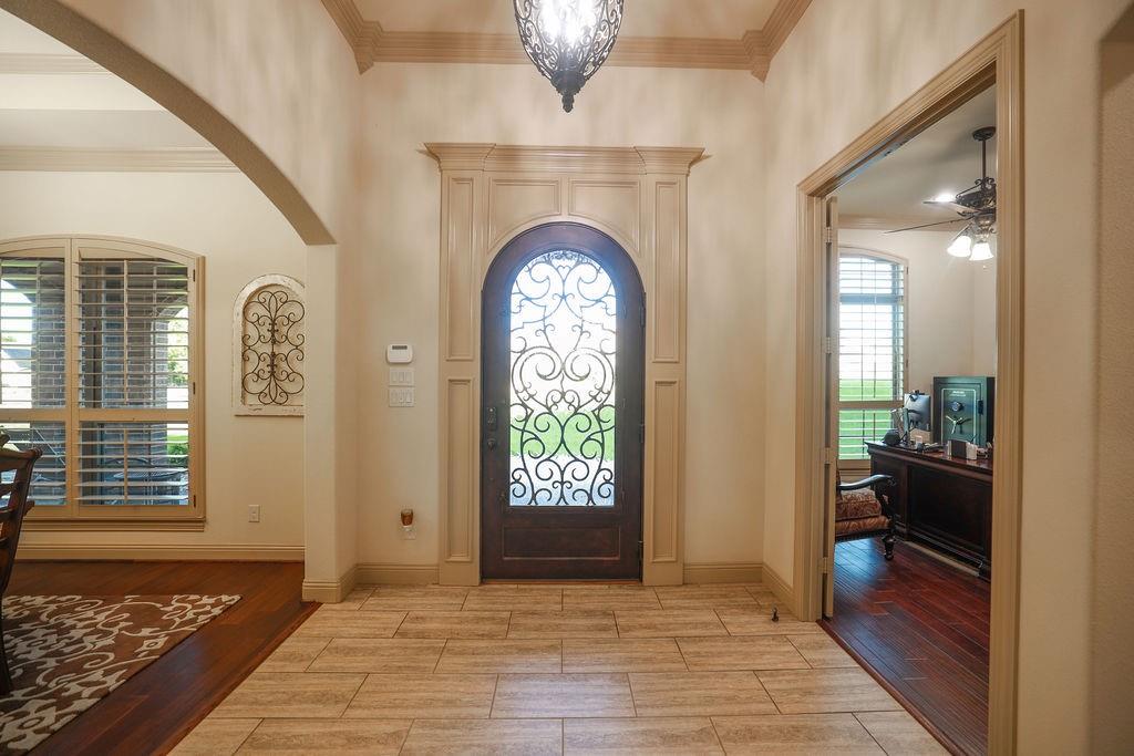 1387 Shadow Lakes Drive Wills Point, TX 75169 - Photo 6 of 33 a view of entryway with a front door