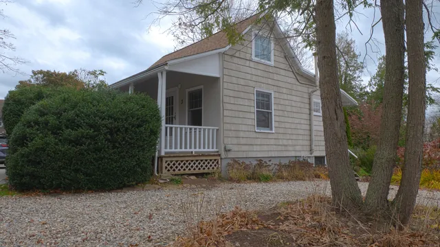 $1,950 | 3 Howard Avenue, Branford, CT 06405