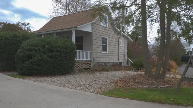 $1,950 | 3 Howard Avenue, Branford, CT 06405