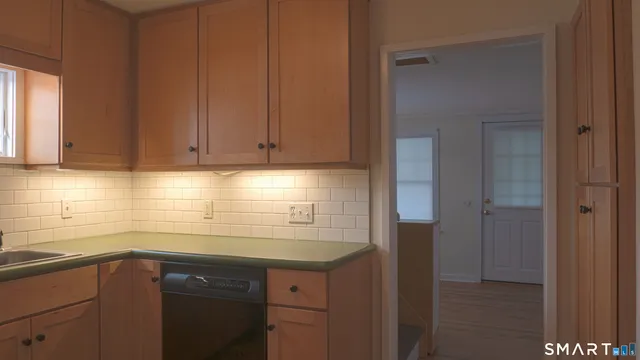 $1,950 | 3 Howard Avenue, Branford, CT 06405