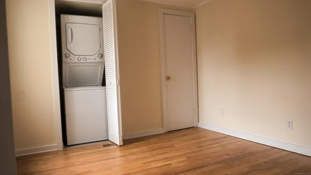 $1,950 | 3 Howard Avenue, Branford, CT 06405