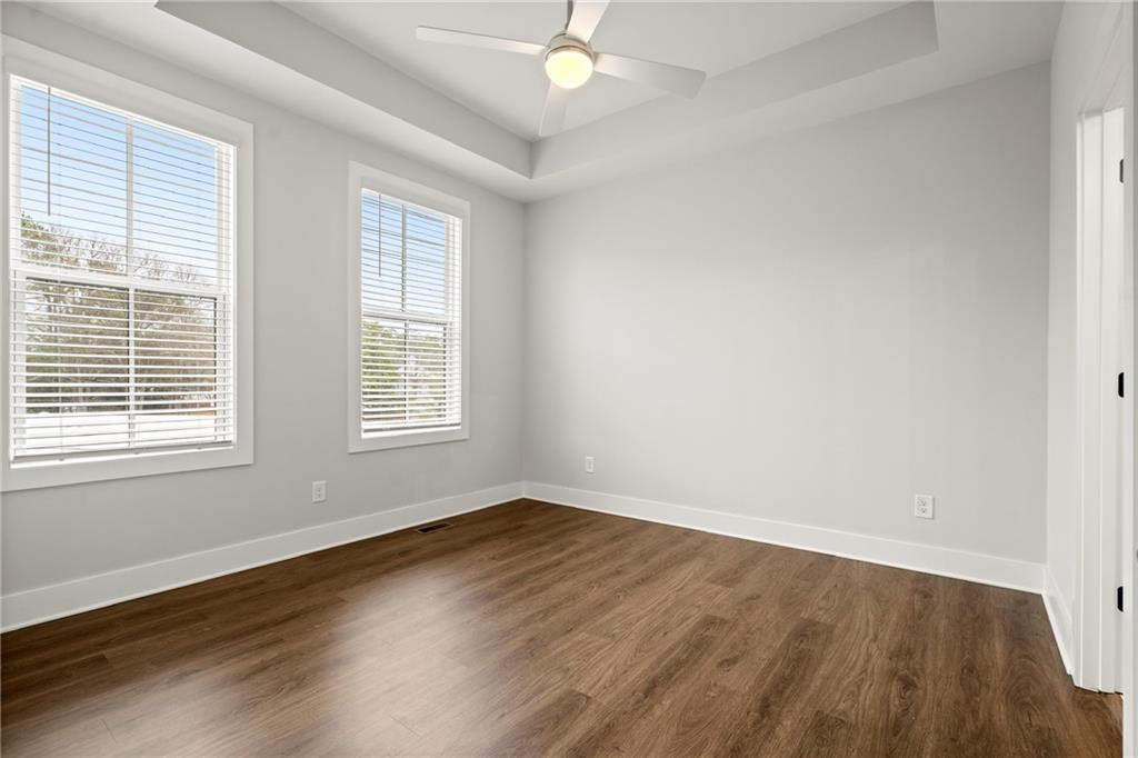 146 Chestnut Circle Atlanta, GA 30342 - Photo 8 of 32