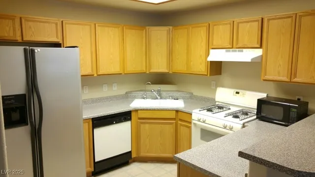 $1,250 | 9580 West Reno Avenue, Unit 218, Las Vegas, NV 89148