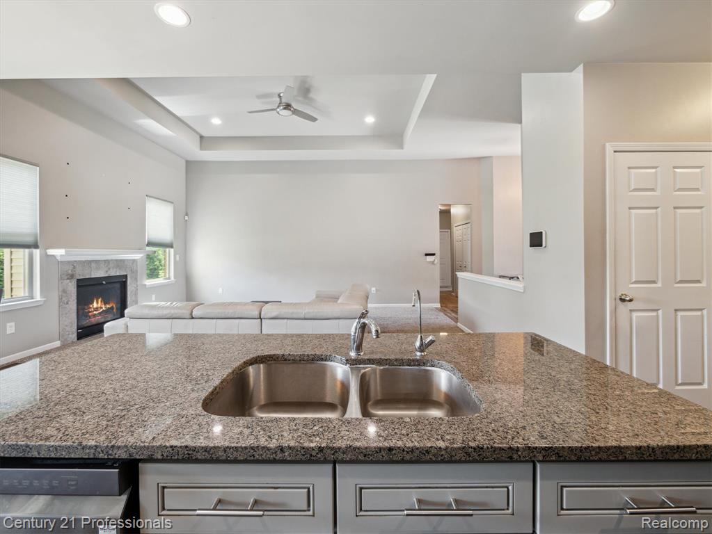 2655 Devondale Road Rochester Hills, MI 48309 - Photo 15 of 59
