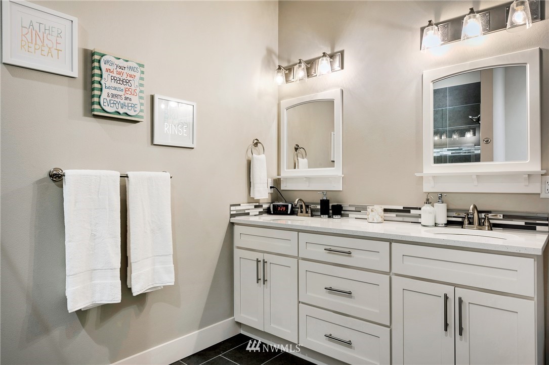 6867 Hannegan Road, Unit A Everson, WA 98247 - Photo 11 of 24 Gallery Image 11
