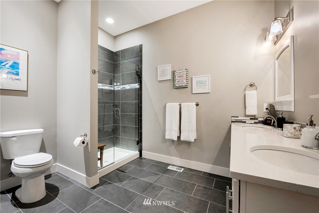 6867 Hannegan Road, Unit A Everson, WA 98247 - Photo 12 of 24 Gallery Image 12