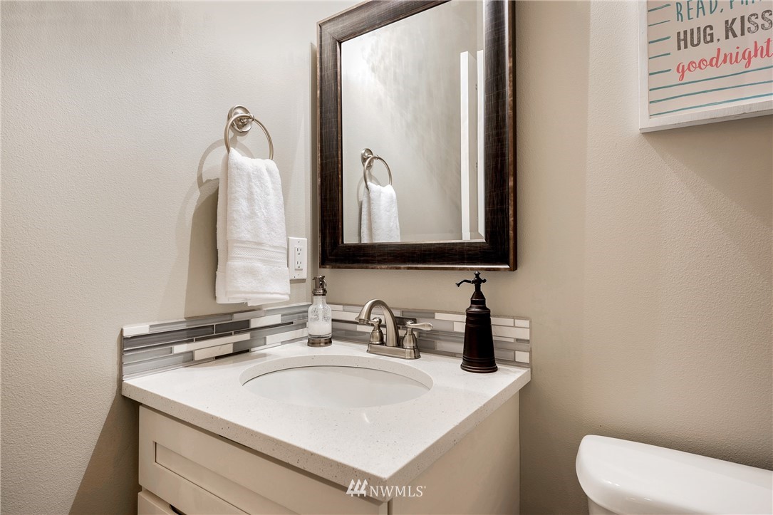 6867 Hannegan Road, Unit A Everson, WA 98247 - Photo 14 of 24 Gallery Image 14