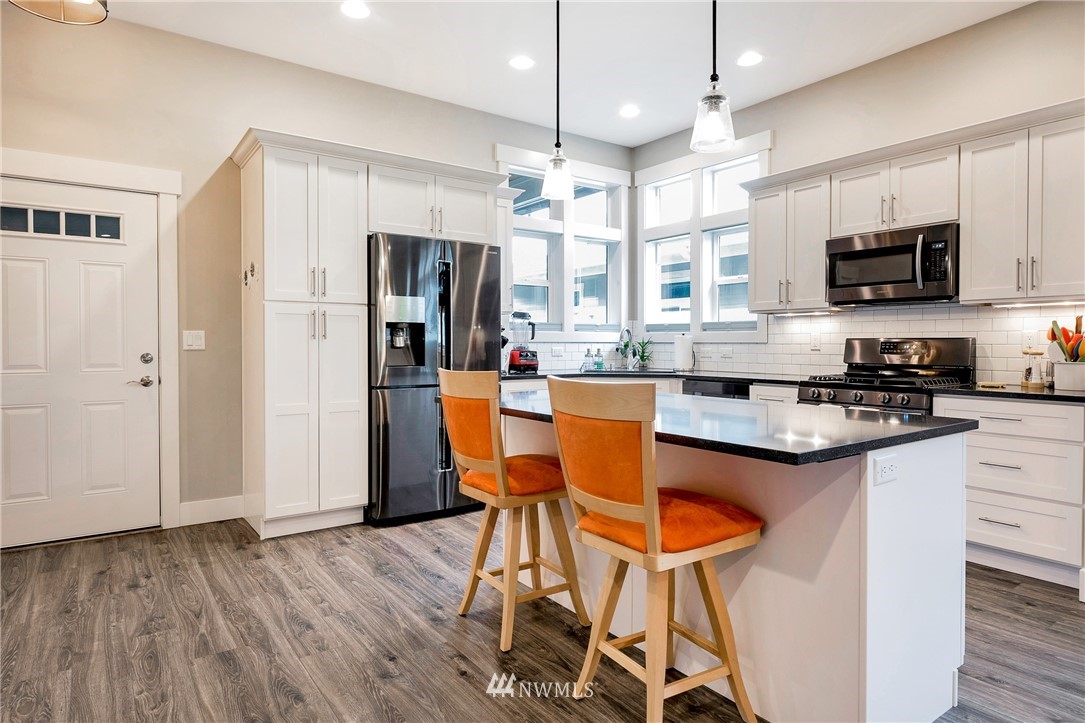 6867 Hannegan Road, Unit A Everson, WA 98247 - Photo 3 of 24 Gallery Image 3