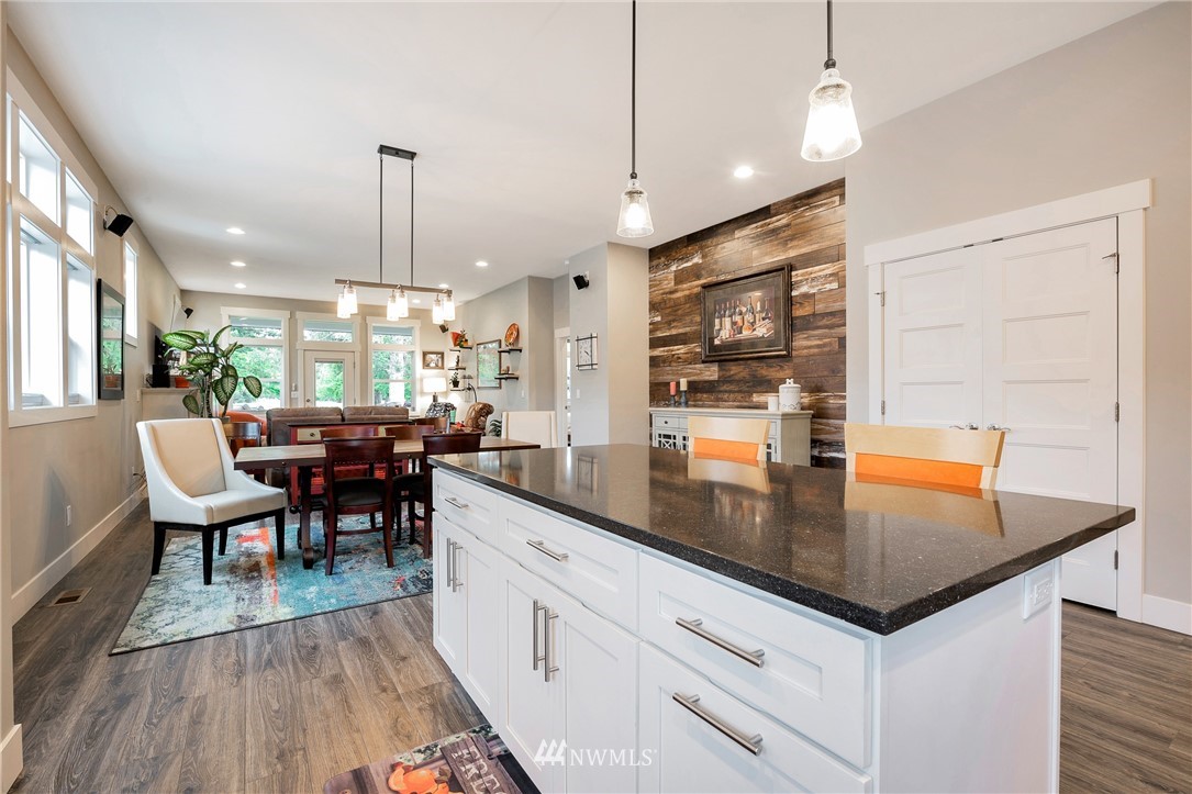 6867 Hannegan Road, Unit A Everson, WA 98247 - Photo 5 of 24 Gallery Image 5