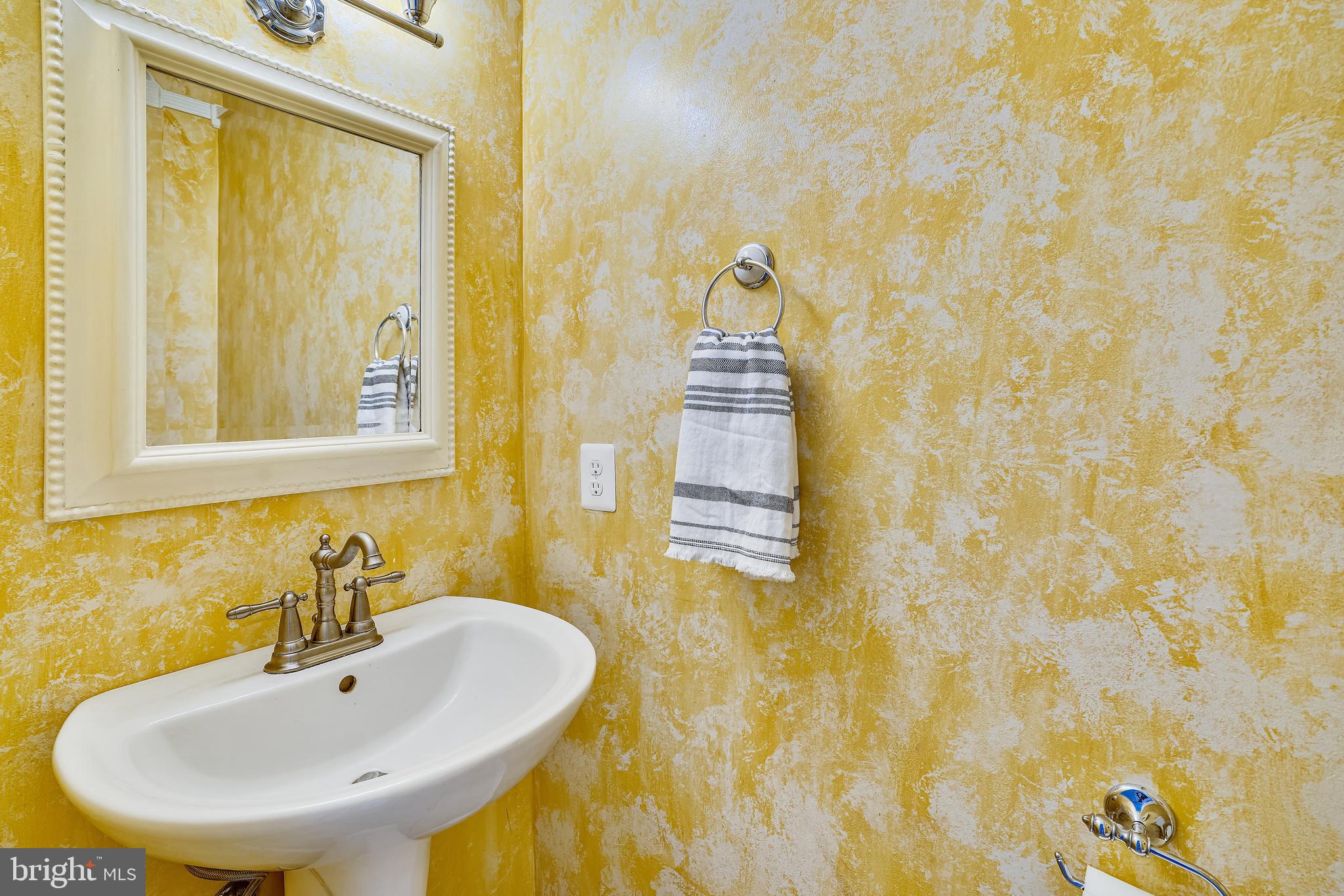 1037 Cedar Ridge Court Annapolis, MD 21403 - Photo 15 of 29 Half Bath Main Level