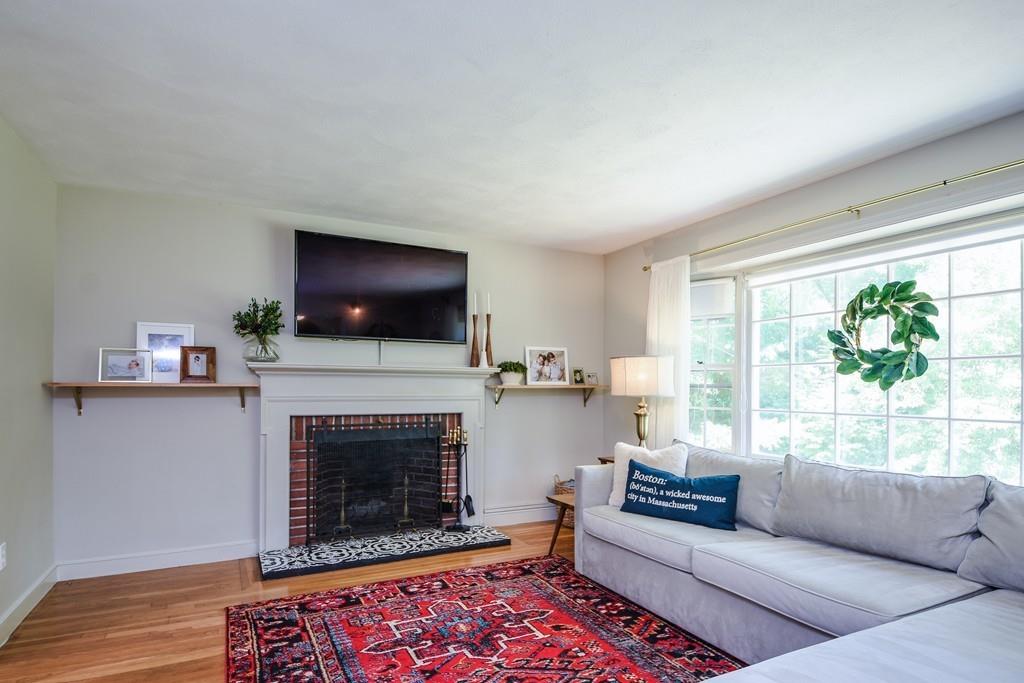 653 Main Street Ashland, MA 01721 - Photo 4 of 25 Gallery Image 4