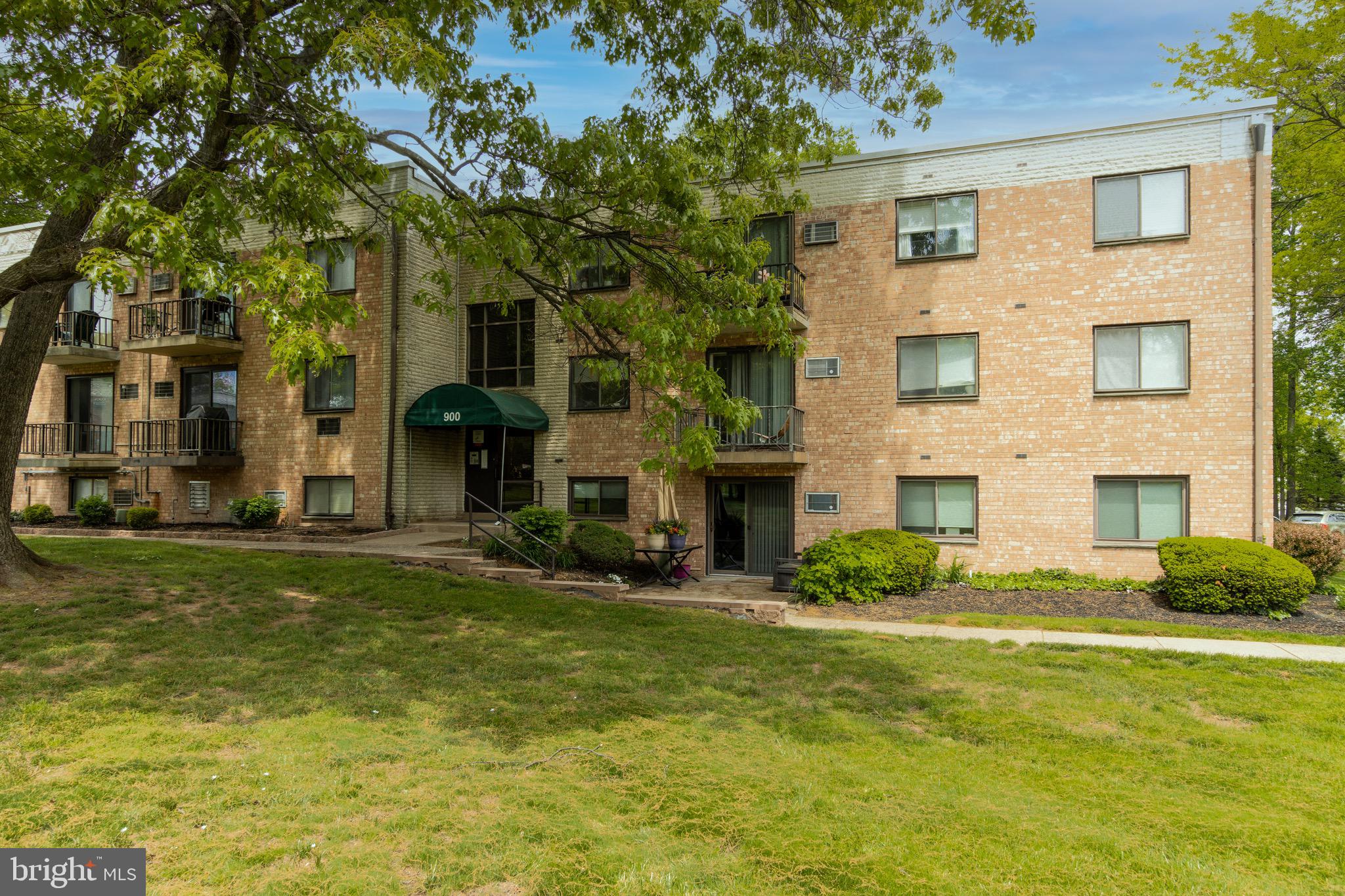 1575 West Street Road, Unit 926 Warminster, PA 18974 - Photo 2 of 23