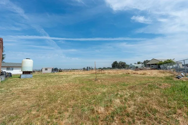 $185,000 | 2803 Sharon Boulevard, Madera, CA 93638