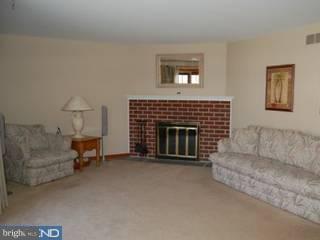 52 East Clearfield Road Havertown, PA 19083 - Photo 4 of 6