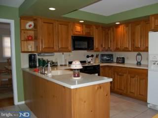 52 East Clearfield Road Havertown, PA 19083 - Photo 5 of 6