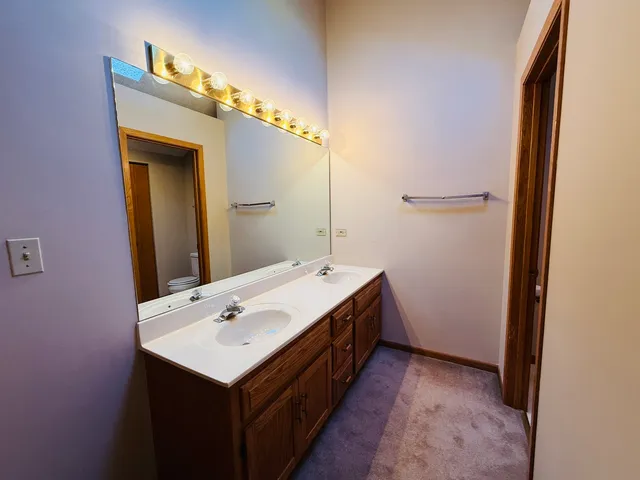 $250,000 | 1209 Lakewood Drive, Unit D, Morris, IL 60450