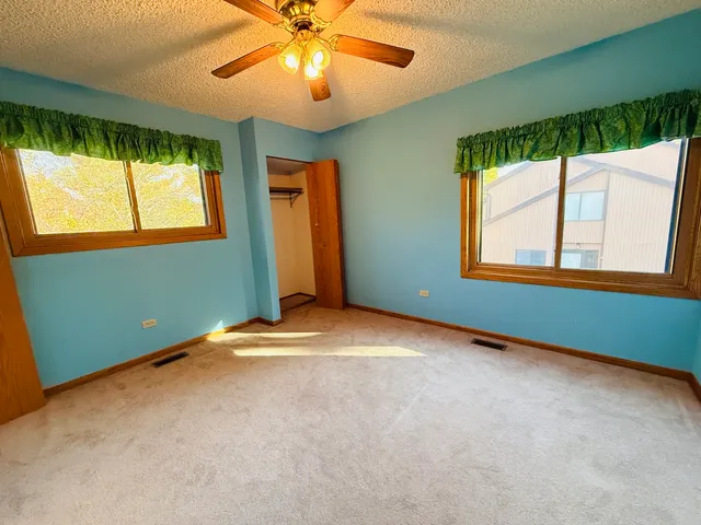 $250,000 | 1209 Lakewood Drive, Unit D, Morris, IL 60450