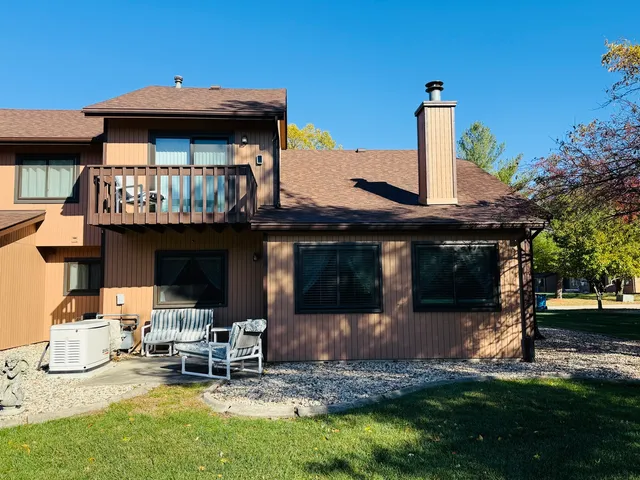 $250,000 | 1209 Lakewood Drive, Unit D, Morris, IL 60450