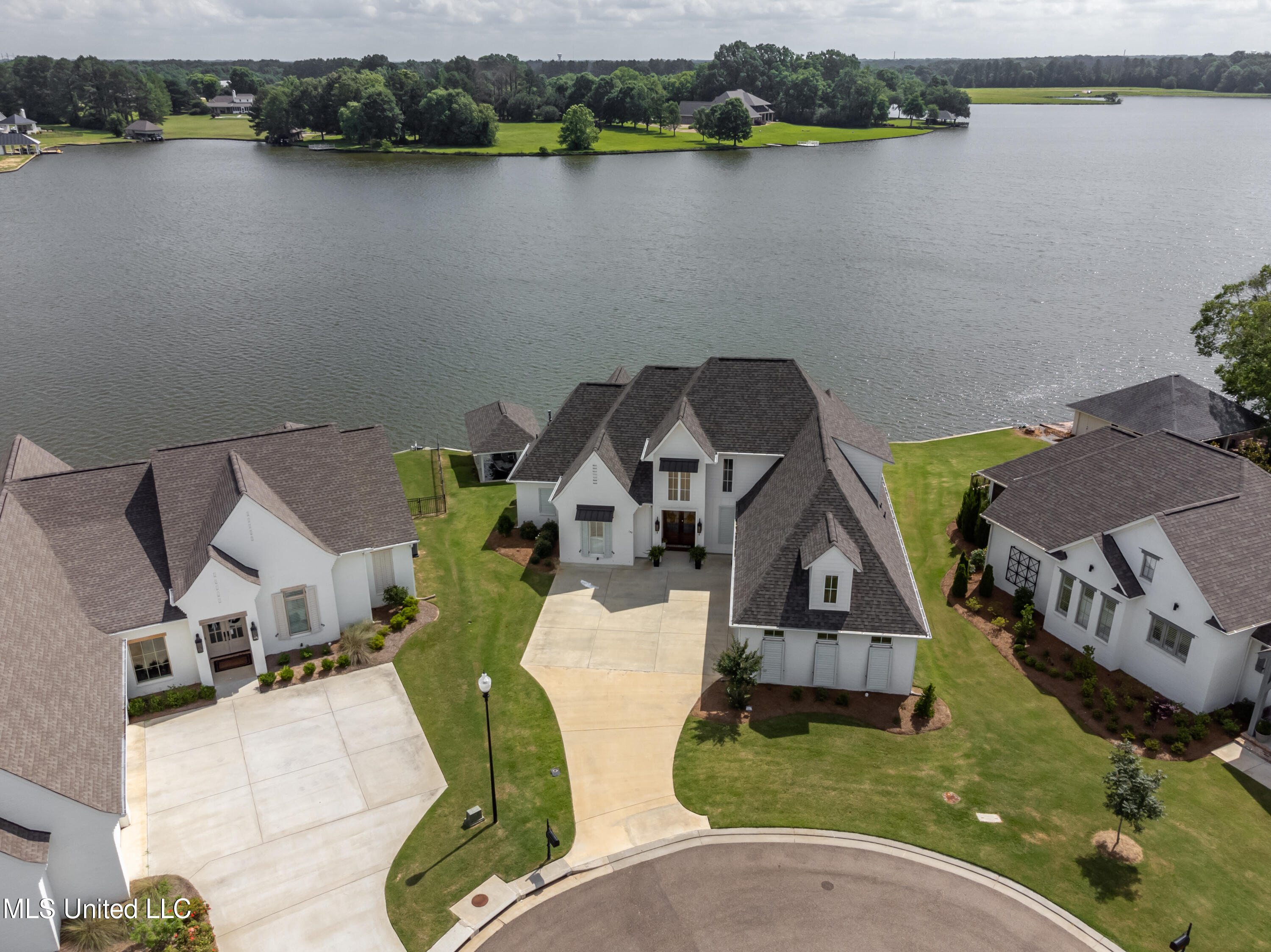 149 Bridgewater Loop Madison, MS 39110 - Photo 58 of 71 149 Bridgewater Loop drone-2