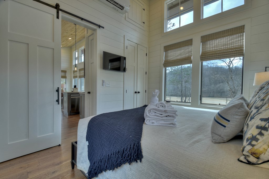 Hc9 Old Toccoa Loop Mineral Bluff, GA 30559 - Photo 25 of 41 a living room with furniture and a flat screen tv