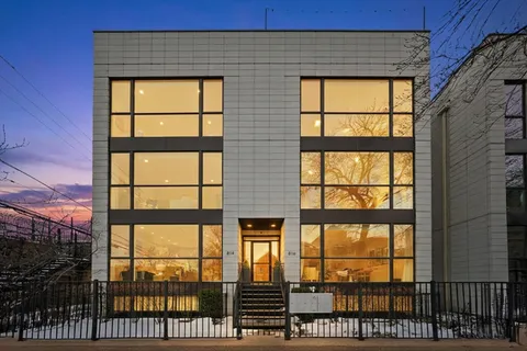 $725,000 | 816 North Wood Street, Unit 3N, Chicago, IL 60622