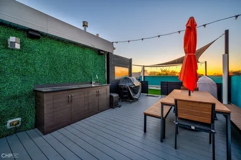 $725,000 | 816 North Wood Street, Unit 3N, Chicago, IL 60622