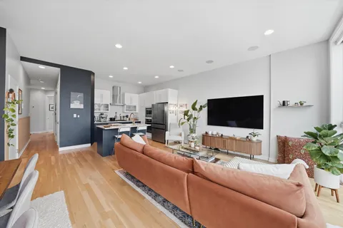 $725,000 | 816 North Wood Street, Unit 3N, Chicago, IL 60622