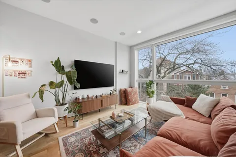 $725,000 | 816 North Wood Street, Unit 3N, Chicago, IL 60622